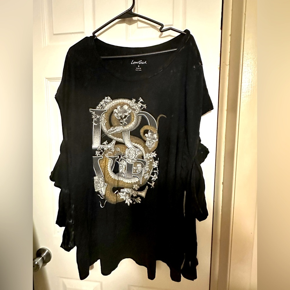 Torrid lovesick top size 4 NWOT